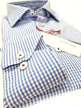 Carica l&#39;immagine nel visualizzatore di Gallery, Camicia a quadri azzurra quadretti vichy alta qualità made in italy
