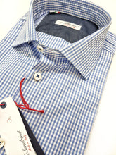 Carica l&#39;immagine nel visualizzatore di Gallery, Camicia a quadri azzurra quadretti vichy alta qualità made in italy
