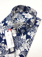Carica l&#39;immagine nel visualizzatore di Gallery, Camicia hawaiana cotone fantasia blu floreale made in italy
