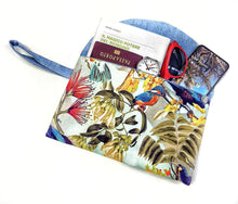 Load image into Gallery viewer, Pochette in tessuto fashion design Siviglia Made in Italy
