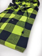 Load image into Gallery viewer, Camicia felpa a quadri con cappuccio verde nera scozzese  vaiella made in italy
