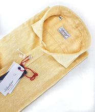 Carica l&#39;immagine nel visualizzatore di Gallery, Camicia gialla puro Lino made in Italy - yellow Linen Shirt
