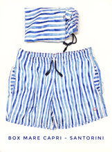 Carica l&#39;immagine nel visualizzatore di Gallery, Costume da Bagno morbido tessuto slip interno  asciugatura rapida Boxer mare uomo fantasia Santorini con 2 tasche laterali Made in Italy
