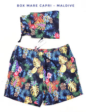 Carica l&#39;immagine nel visualizzatore di Gallery, Costume da Bagno Hawaiano morbido tessuto slip interno  asciugatura rapida Boxer mare uomo fantasia Maldive con 2 tasche laterali Made in Italy
