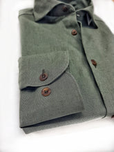Carica l&#39;immagine nel visualizzatore di Gallery, Camicia verdone militare cotone Lino made in Italy - dark green Linen Shirt
