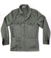 Carica l&#39;immagine nel visualizzatore di Gallery, Giacca Sahariana Overshirt Safari verdone oliva  4 tasche gabardina 100% cotone Made in italy
