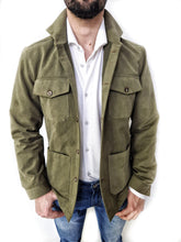 Carica l&#39;immagine nel visualizzatore di Gallery, Giacca Overshirt  Sahariana Safari verdone militare 4 tasche gabardina 100% cotone Made in italy
