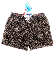 Load image into Gallery viewer, Costume da Bagno fantasia SAFARI slip interno  morbido tessuto asciugatura rapida Boxer mare uomo fantasia SAFARI con 2 tasche laterali Made in Italy

