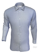 Carica l&#39;immagine nel visualizzatore di Gallery, Camicia Uomo alta qualità puro cotone a righe blu navy made in Italy
