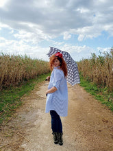 Carica l&#39;immagine nel visualizzatore di Gallery, Camicia Donna rigato bianco azzurro goffrato camicione Vestito made in italy dress  shirt
