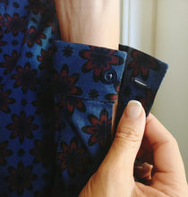 Load image into Gallery viewer, Camicia Donna blu puro cotone DENIM  blu FANTASIA bordeaux made in italy navy blue woman shirt
