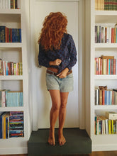 Load image into Gallery viewer, Camicia Donna blu puro cotone DENIM  blu FANTASIA bordeaux made in italy navy blue woman shirt

