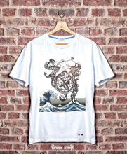 Carica l&#39;immagine nel visualizzatore di Gallery, T-shirt made in Italy fantasia OCTOPUS  100% cotone jersey pettinato -DESIGN OCTOPUS-
