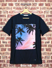 Load image into Gallery viewer, T-shirt made in italy 100% cotone jersey pettinato &quot;MODELLO PALMS&quot;
