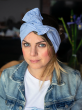 Load image into Gallery viewer, Turbante Fashion in cotone Fantasia rigata design goffrato azzurro 31 Made in Italy
