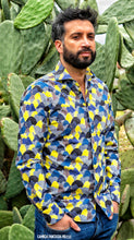 Carica l&#39;immagine nel visualizzatore di Gallery, Camicia Fashion fantasia design puro cotone made in italy
