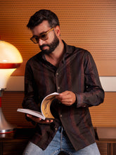 Carica l&#39;immagine nel visualizzatore di Gallery, Camicia dark fantasy design cotone made in italy

