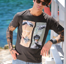 Load image into Gallery viewer, Tshirt made in Italy fantasia strike the pose 100% cotone jersey pettinato -DESIGN -
