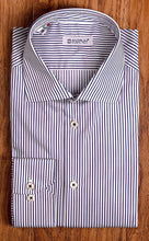 Carica l&#39;immagine nel visualizzatore di Gallery, Camicia Uomo alta qualità puro cotone a righe blu navy made in Italy
