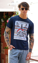 Load image into Gallery viewer, t-shirt made in Italy Fantasia wood-fish 100% fresco cotone jersey design wood-fish
